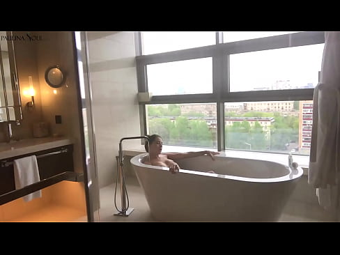 ❤️ زبردست بيبي جوش سان غسل خاني ۾ هن جي بلي کي ڇڪيندي آهي ️❌  اسان وٽ